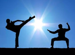 幸无大碍！杨瀚森后脑被撞后经短暂检查重返球场继续比赛